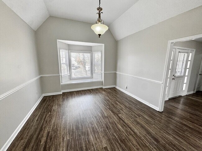 Building Photo - 8569 Kings Cross Cove