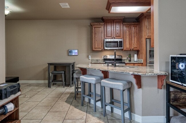 Building Photo - 210 Alyssa Dr