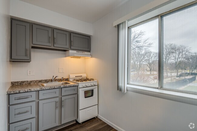 Studio, 1 BA - Johnson Legacy Apartments