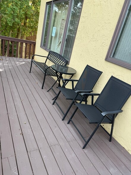 Building Photo - 504 Broadway