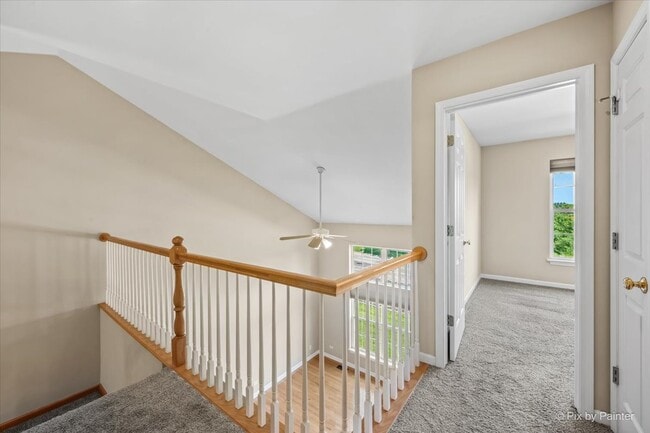 Building Photo - 1058 E Danbury Dr