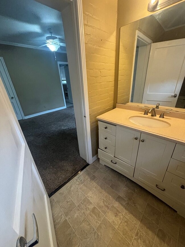 Building Photo - Great South Highlands Condo