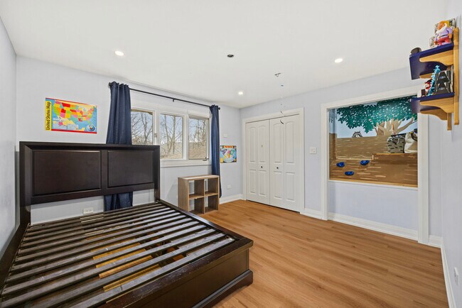 Building Photo - 641 Woods St