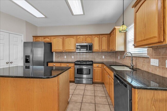 Building Photo - 3531 Roberto Clemente Ln