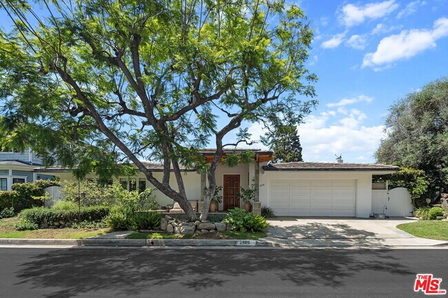 Building Photo - 2529 Pesquera Dr