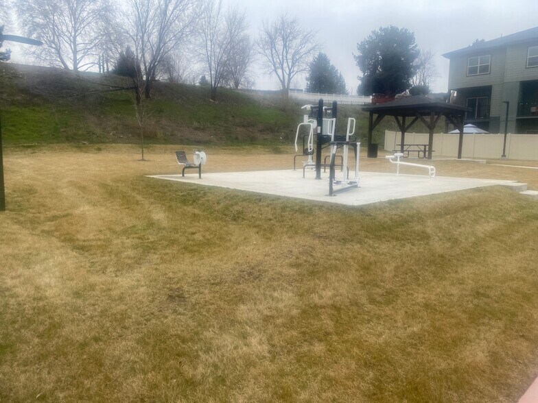 Building Photo - 4337 N Waltz Ln