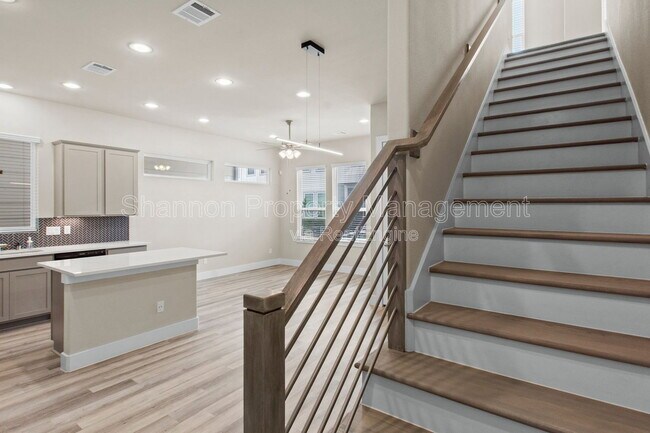 Building Photo - 9012 Lonestar Creekbend Ln