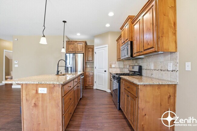 Building Photo - 4608 NE 91st Way