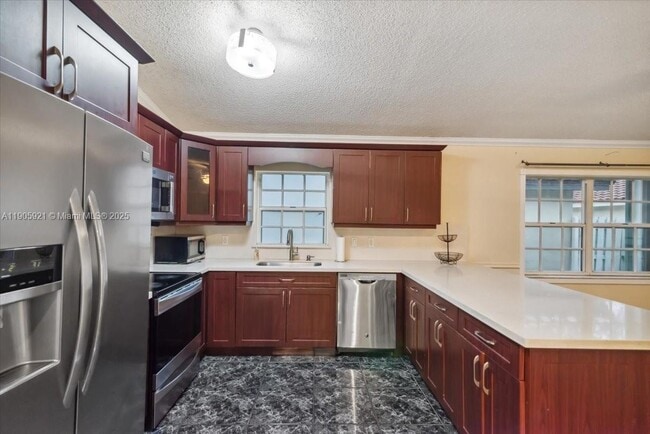 Building Photo - 17610 SW 4th Ct