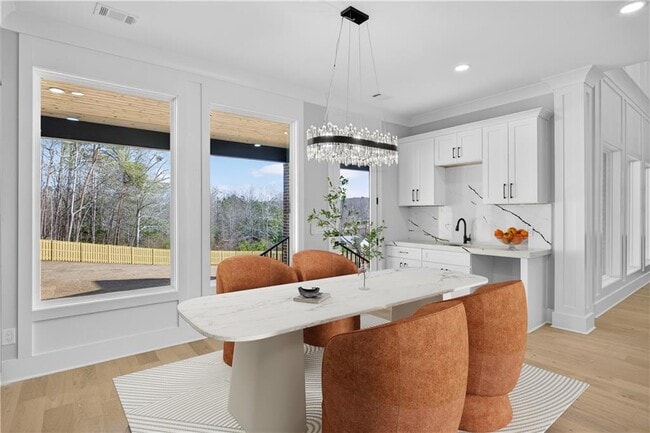 Building Photo - 405 Thunder Rd