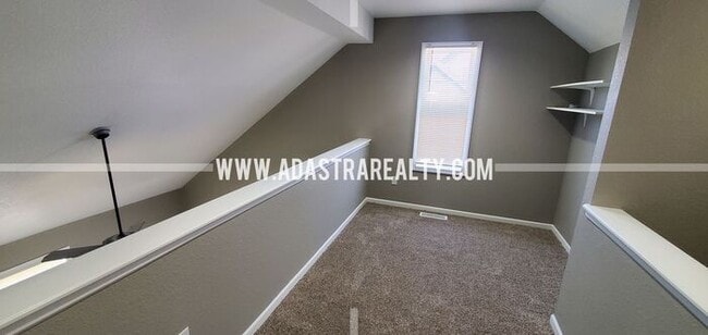Building Photo - Spacious Basehor Townhome-Available NOW!!
