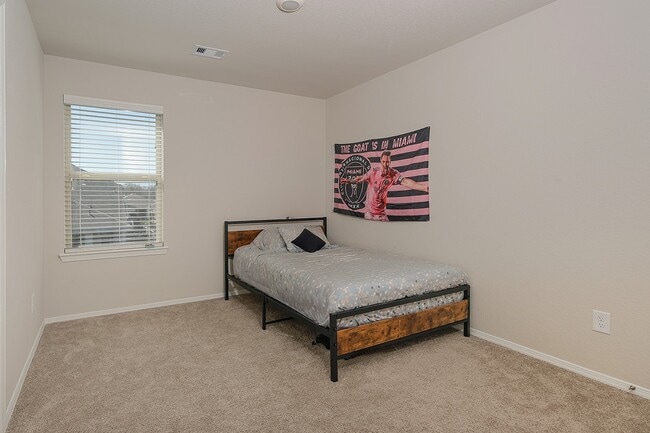 Building Photo - 1822 Brushy Cedar Ct