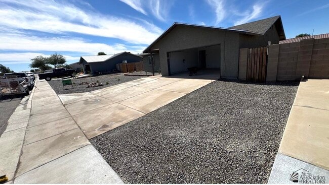 Building Photo - 3852 S Desert Air Blvd