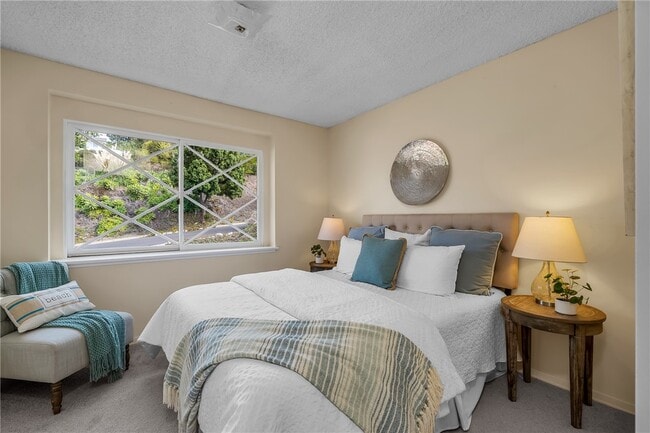 Building Photo - 28845 Briarhurst Dr