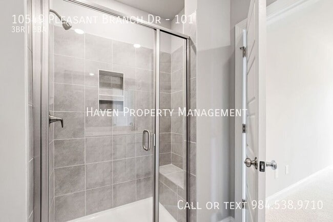 Building Photo - 10549 Pleasant Branch Dr