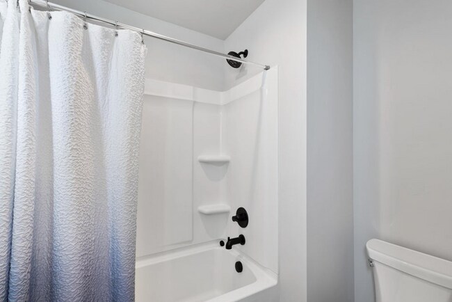 Building Photo - Beautiful 3-Bed Home in Petrosa with Resort-Style Amenities!