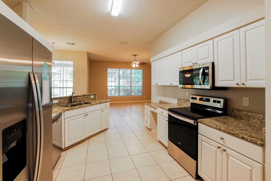 Building Photo - 304 Carolina Jasmine Ln