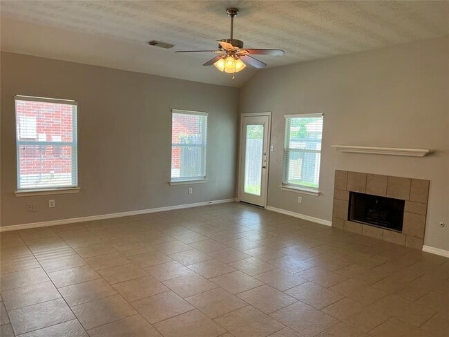 Building Photo - 38210 E Sulphur Creek Dr