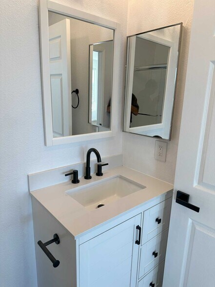 Building Photo - 19350 Sherman Way