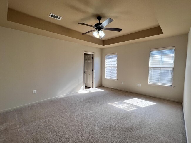 Building Photo - 12275 Cottage Hill Dr