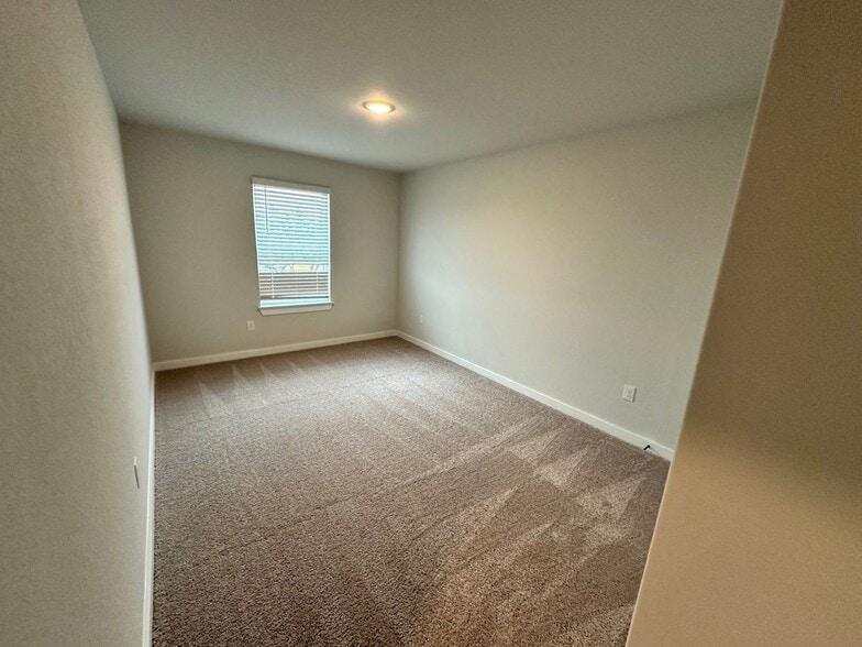 Building Photo - 14607 Emerio Dr