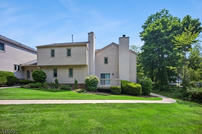 Building Photo - 5E Somerset Hills Village