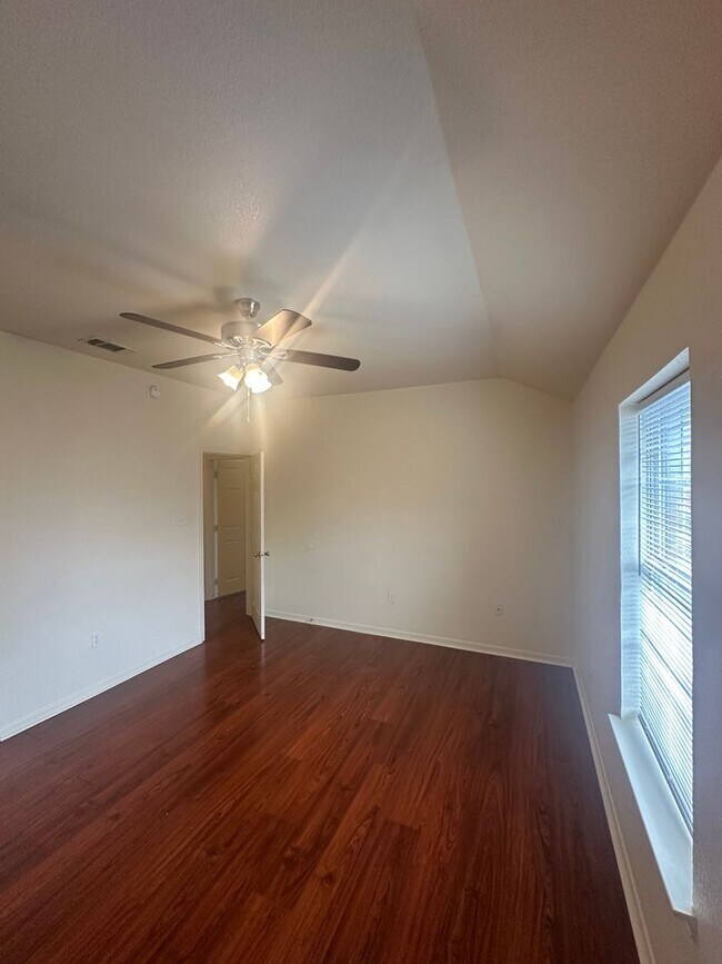 Building Photo - 3204 Baldwin Loop