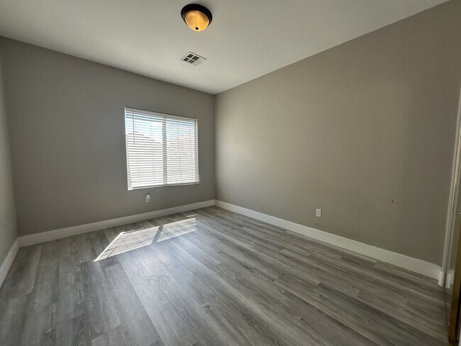 Building Photo - 293 Sea Rim Ave