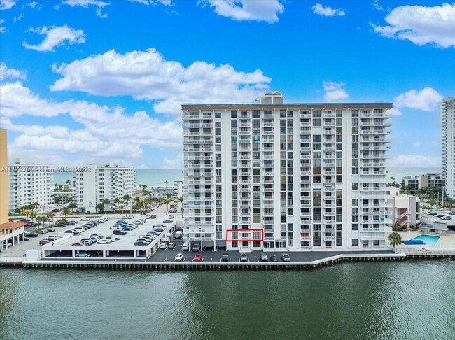 Primary Photo - 1500 S Ocean Dr