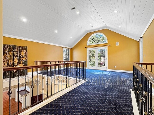 Building Photo - 109 Elizabeth Meriwether