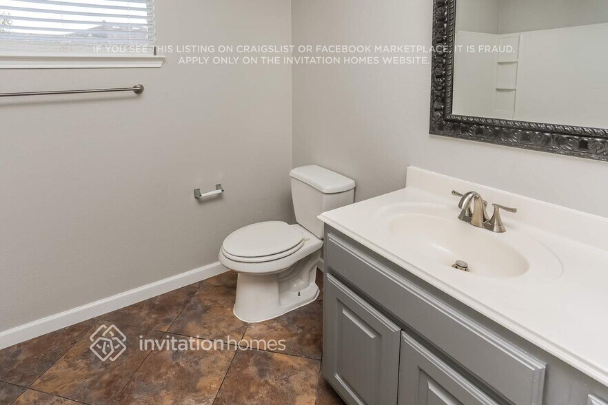 Building Photo - 2725 Mountain Lion Dr