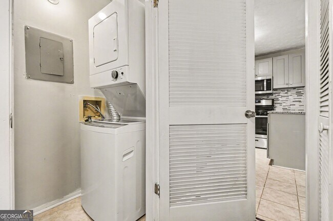 Building Photo - 918 Dunbar Dr