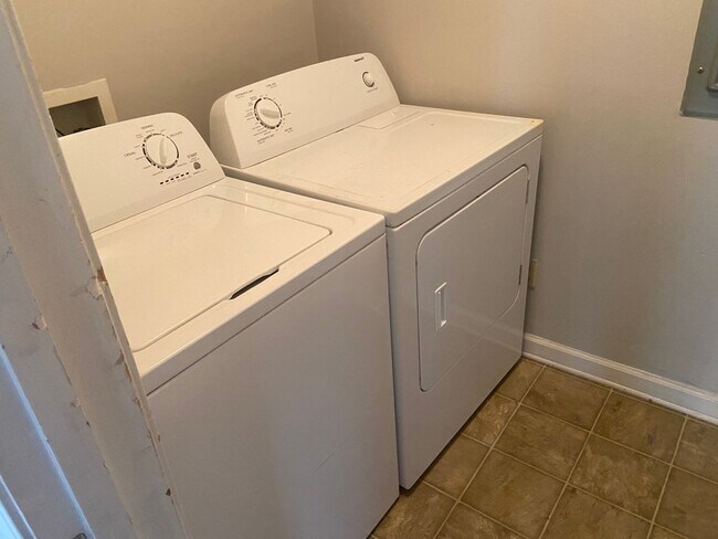 Building Photo - 228 Cone Rd