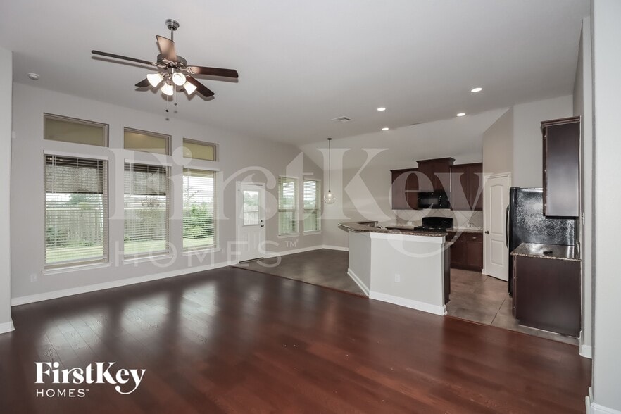 Building Photo - 15007 Appian Oak St