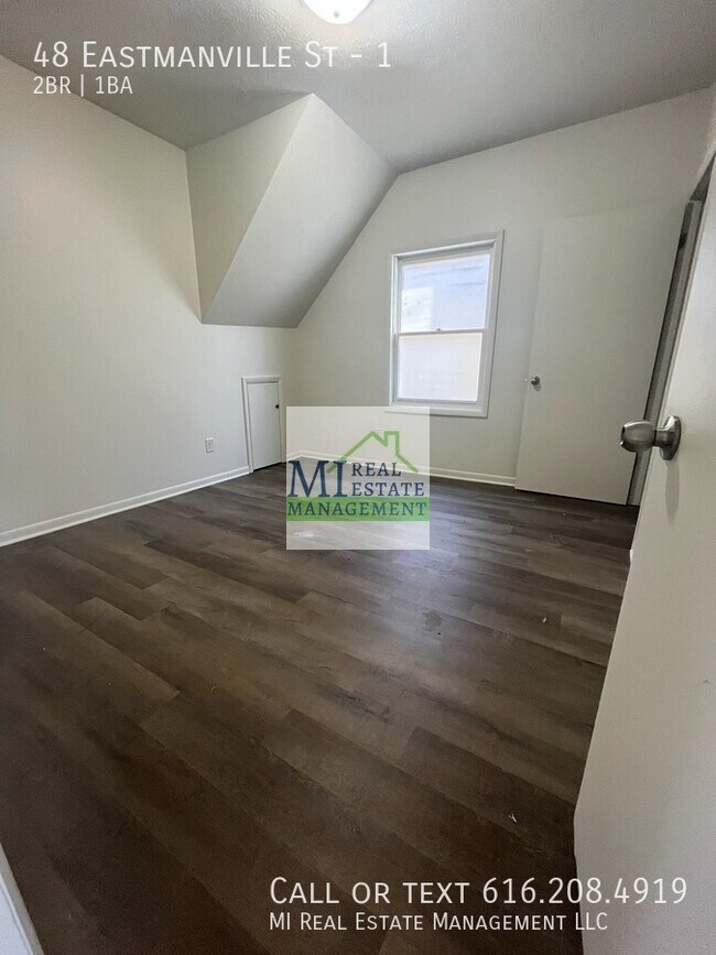 Building Photo - 48 Eastmanville St