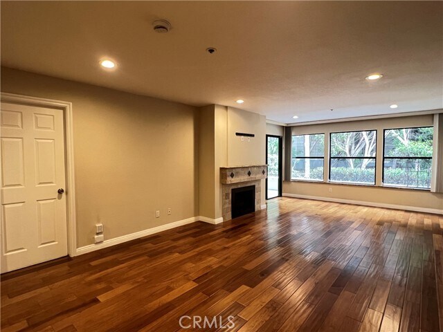 Building Photo - 280 Cagney Ln