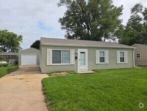 Building Photo - Completely remodeled 3-bedroom house avail...