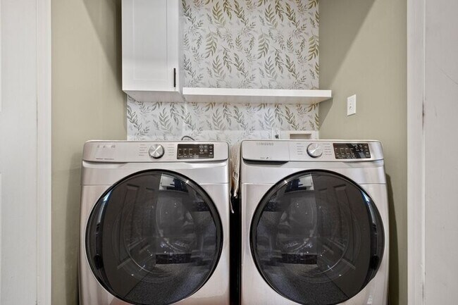 Building Photo - 4410 Caven Ct N