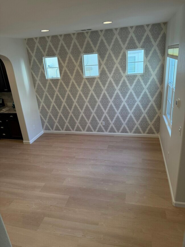 Building Photo - 2024 Tarragon Rose Ct