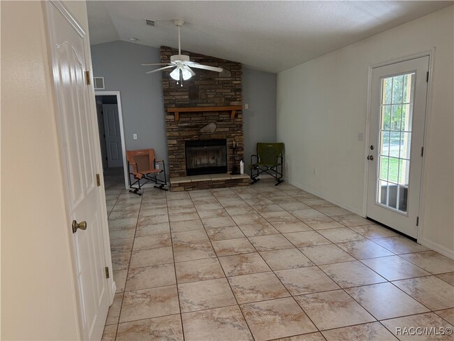 Building Photo - 14131 SE 86th Terrace