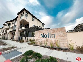 Building Photo - 2957 W Lincoln Ave
