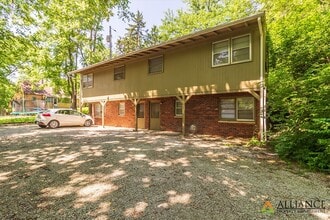 Building Photo - Houston St. 1725 -27