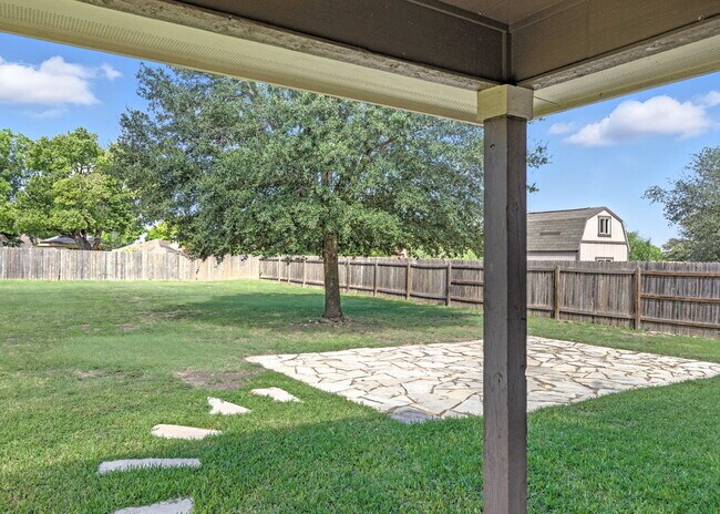 Building Photo - Striking Two-Story New Braunfels Rental Home