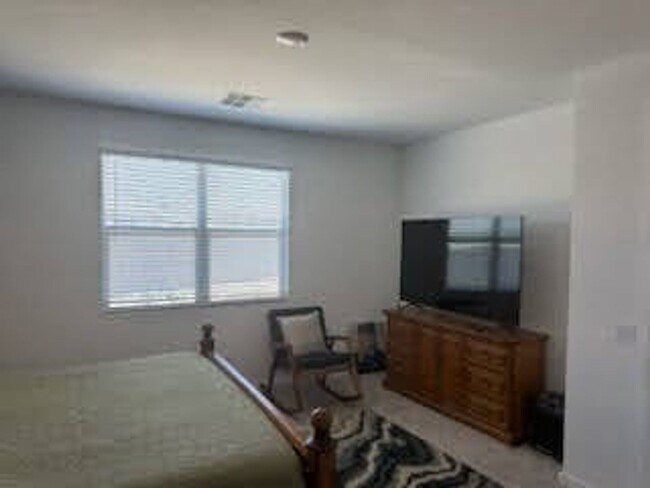 Building Photo - Beautiful 5 bed in Litchfield Park!