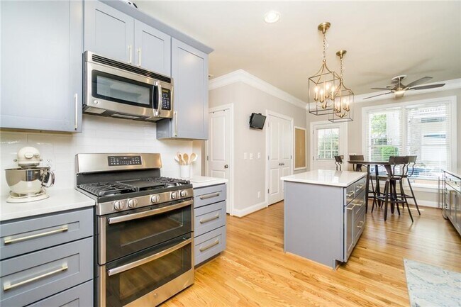 Building Photo - 80 Jesse Hill Jr Dr SE