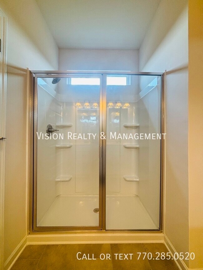 Building Photo - 206 Bastian Dr