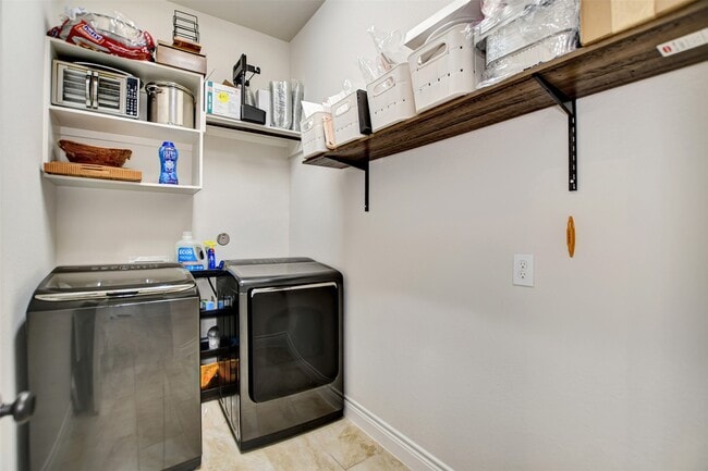 Building Photo - 10710 Balivcar Ct