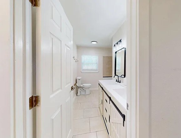 Building Photo - 2006 E Hanna Ave