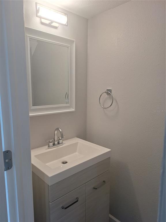 Building Photo - 3583 Whispering Oaks Ln