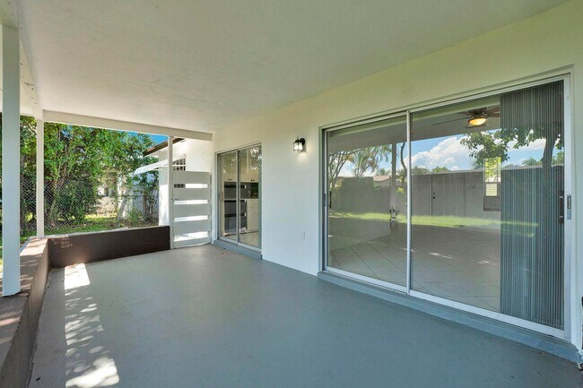 Building Photo - Sunrise Gem: Updated 2-Bed, 2-Bath with Garage Parking